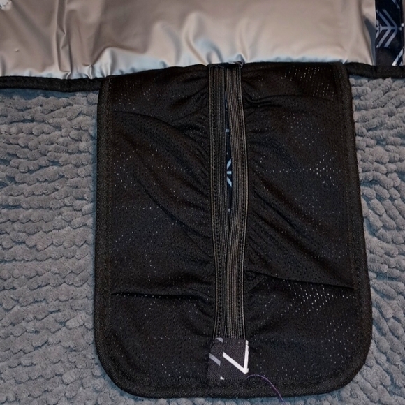 Portable Diaper Changing Pad for Baby, Waterproof Detachable Travel Changing Pad - Picture 3 of 10